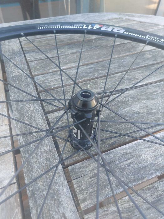 Rodas DT Swiss RR 411 DB