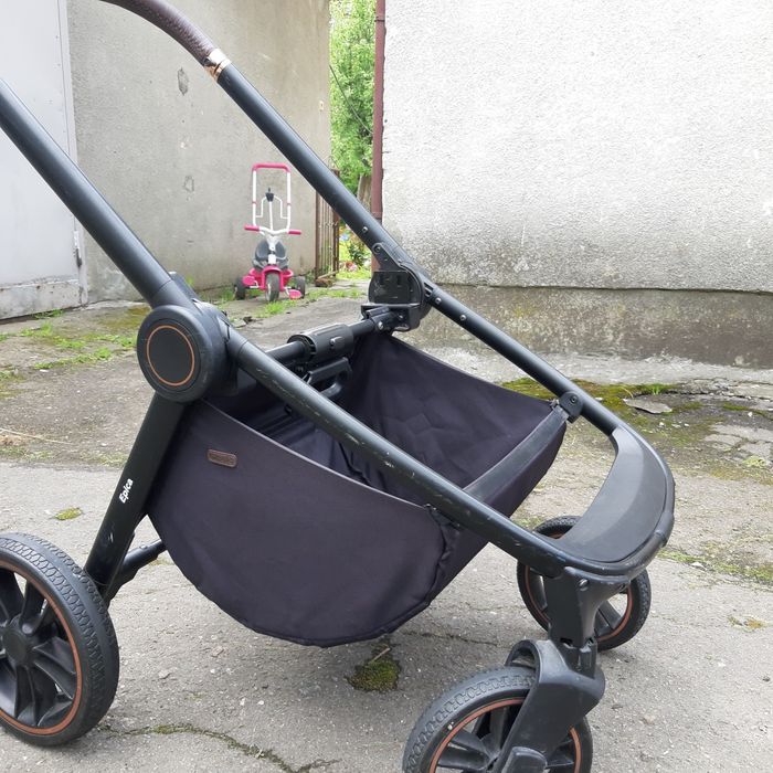Дитяча каляска Carrello