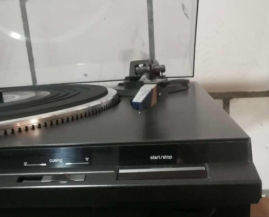 Gramofon Technics SL-DD33