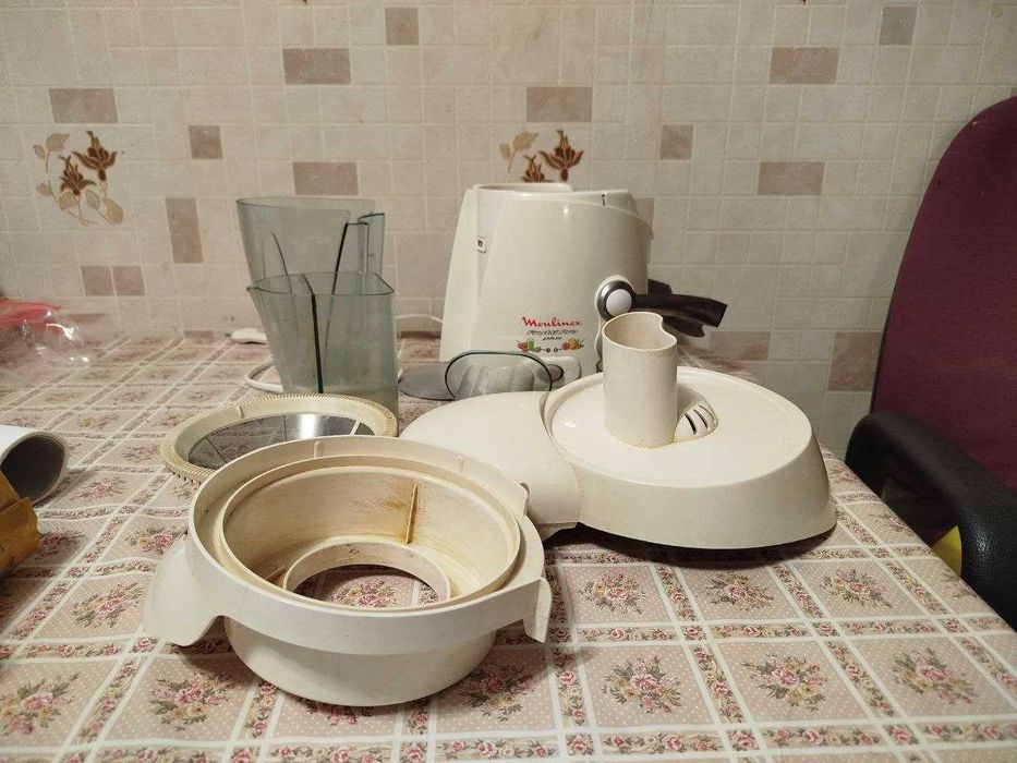 Соковитискач  moulinex frutti pro plus