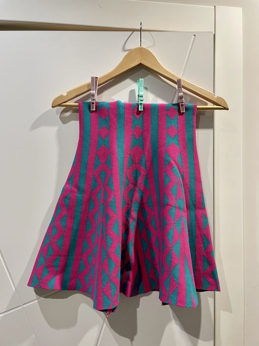 Костюм жіночий зі спідницею демісезон (розмір м)