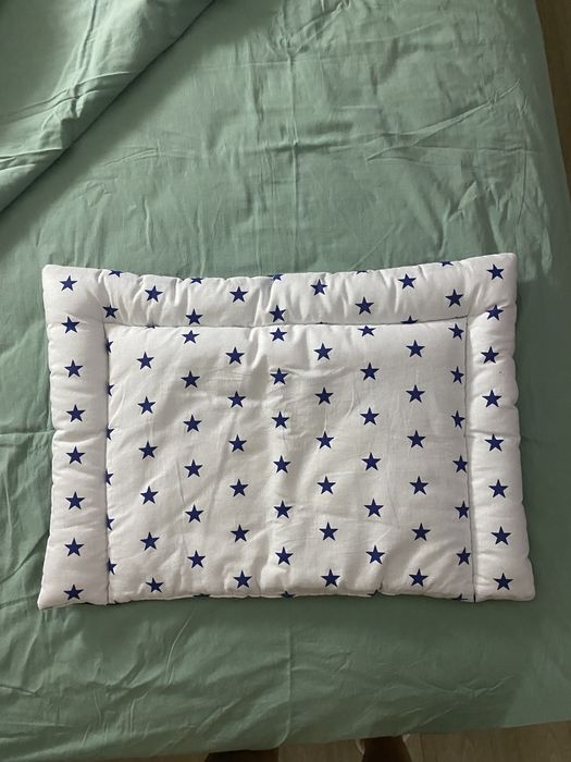 Продам подушку для новорожденых