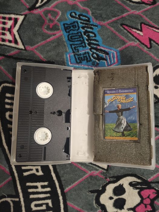 Filme Clássico Americano em VHS,com cassete de música.Musica n Coração