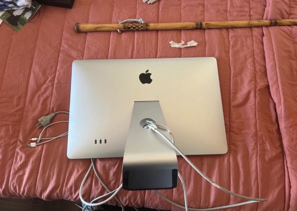 Monitor apple Led