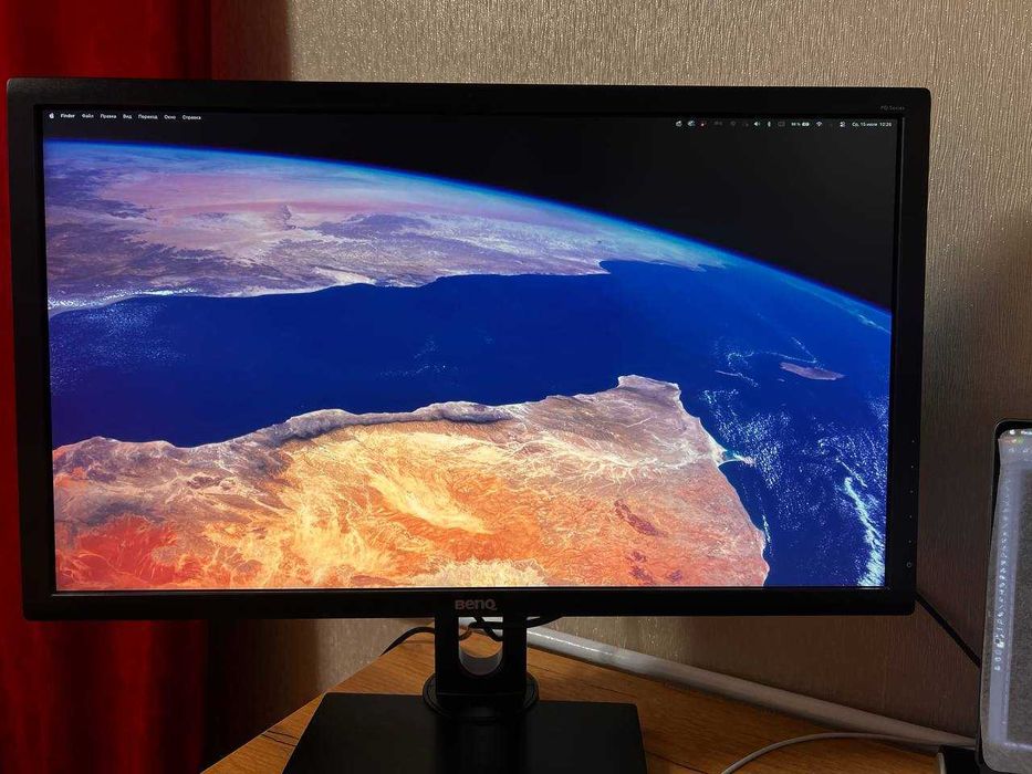 монітор б/в BENQ PD2700Q в ідеальному стані