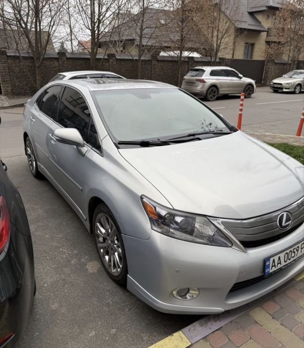 Lexus HS 250h