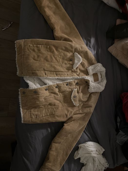 Casaco em muito bom estado novo quente