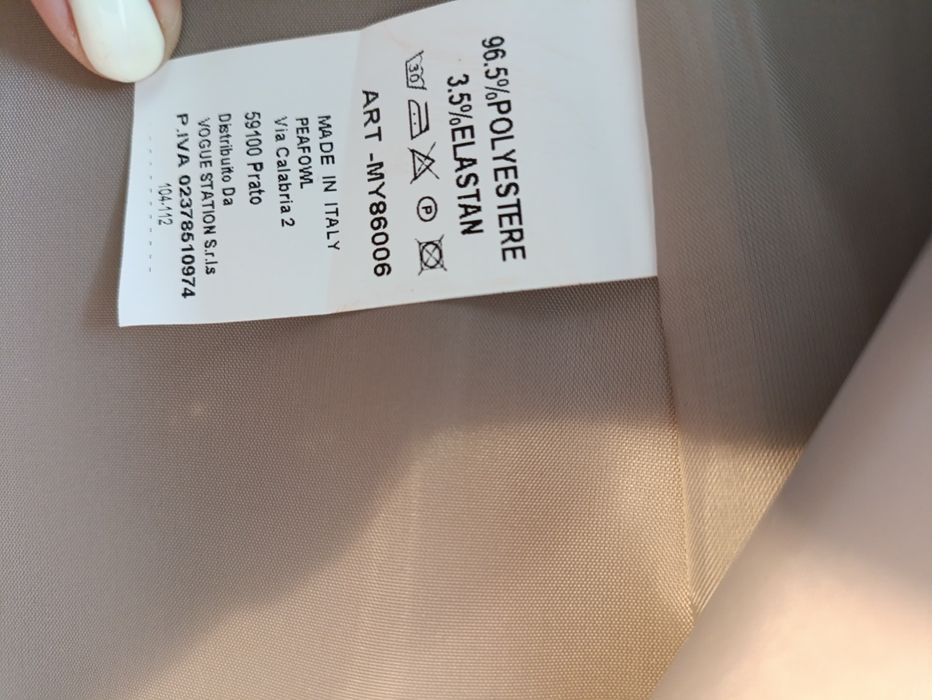 Komplet, krótki żakiet i szerokie spodnie