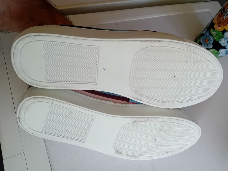 Tenis novos coloridos n 40