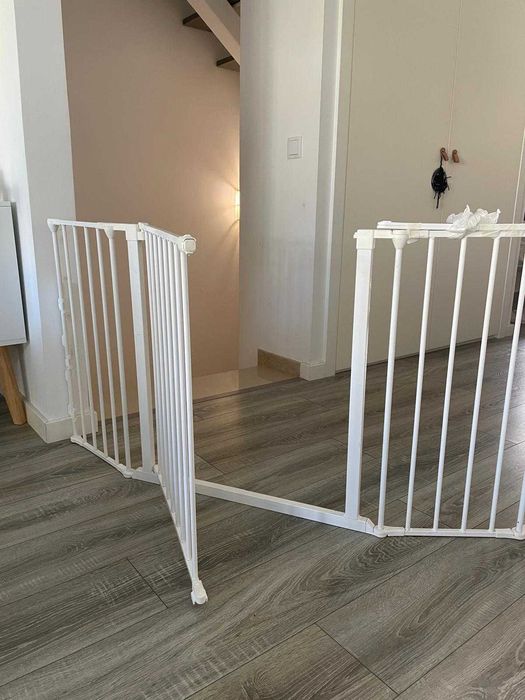 Barreira de protecção articulada  - Baby Dan (4 peças)