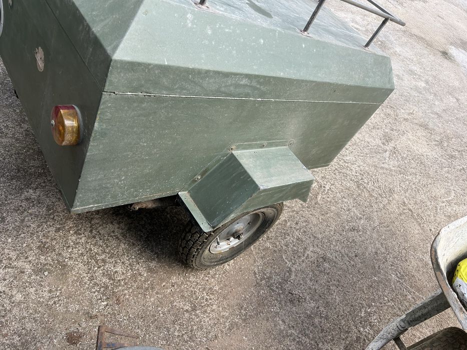 Reboque de carga + motor de rega