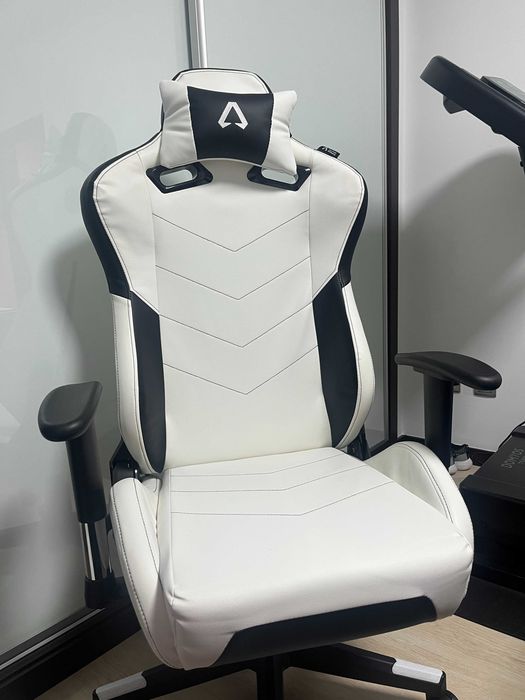 Cadeira Gaming Alpha Gamer Zeta Branca/Preta - NOVA