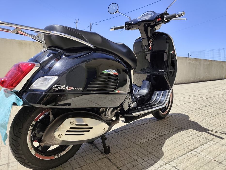 Vespa 300 GTS (2016)