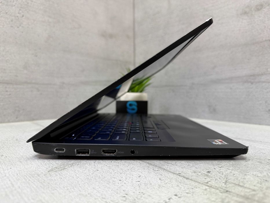 Стильний ноутбук Lenovo E14 Gen 2/Ryzen 5/256gb ssd/8gb ddr4