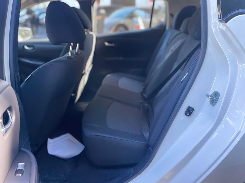 Nissan LEAF S      2021