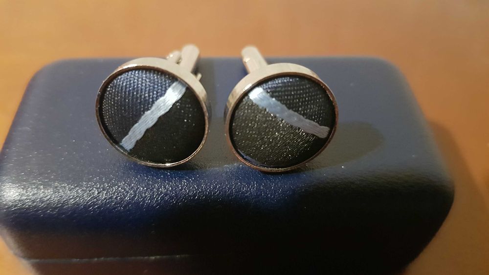 Botões de punho cada par 15€ (ver fotos)