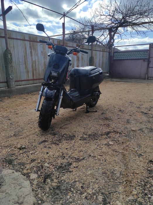 продам скутер Ямаха Vox в хорошем состоянии