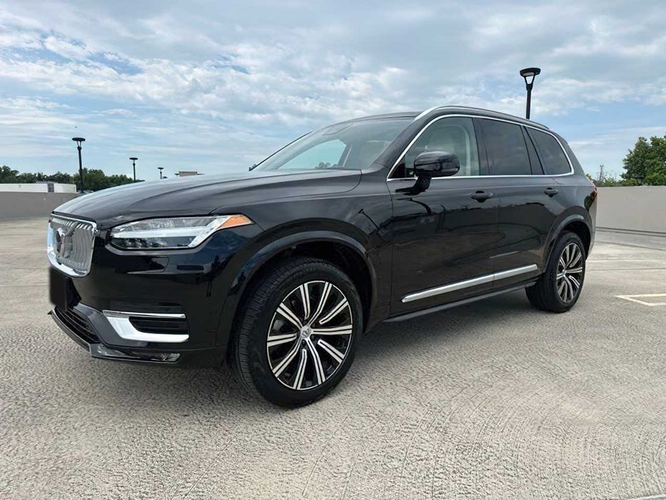 Volvo XC90 B5      2022