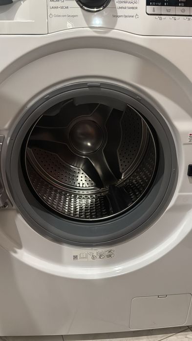 Máquina de lavar e secar