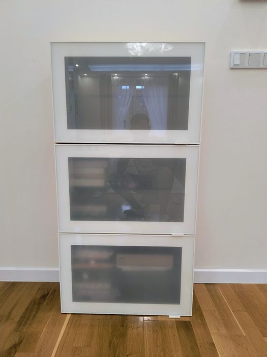 IKEA BESTA szafka wiszaca, szklany front, stan BDB, 60x38x22