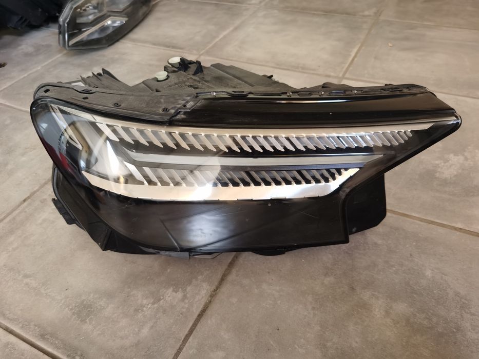 Farol audi q4 e-tron