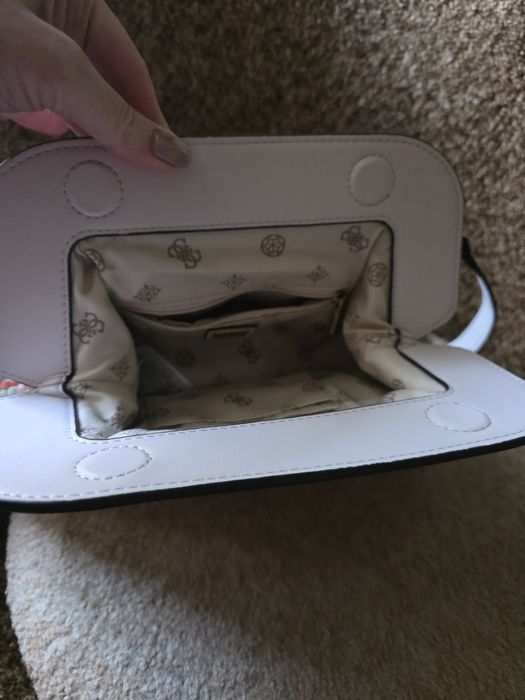 Сумка Guess з кольоровим плетінням