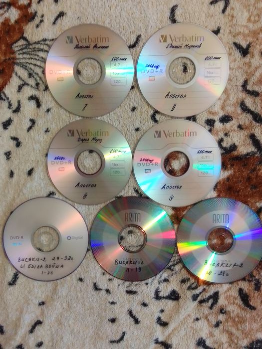 Лот 3. DVD фільми 50шт.в коробці.