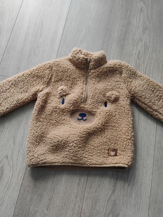 Bluza, narzutka, sweter z ciepłego i miłego materiały z buźką misia