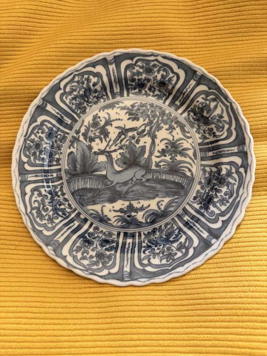 Prato decorativo em porcelana