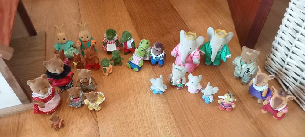 Casinha em madeira e acessórios -  Anos 80