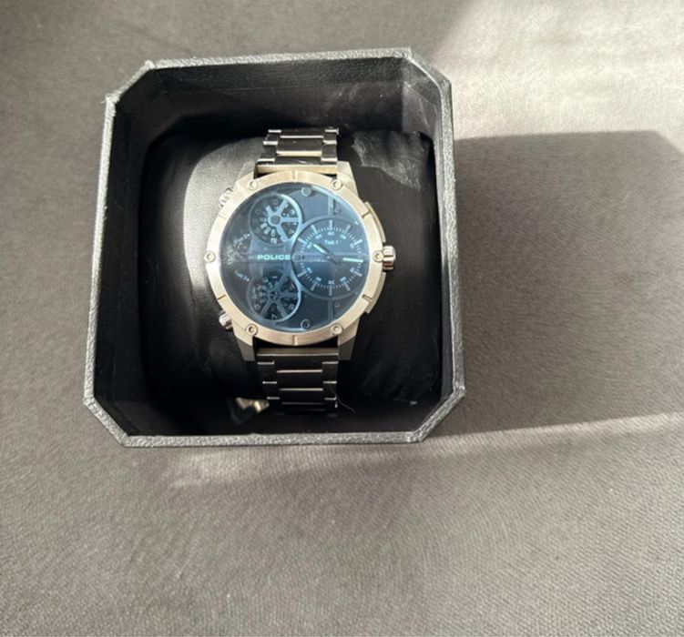 Vendo relogio police