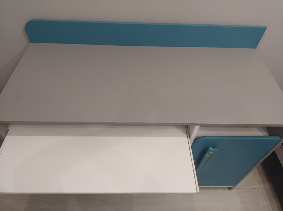 Biurko + półka na ścianę