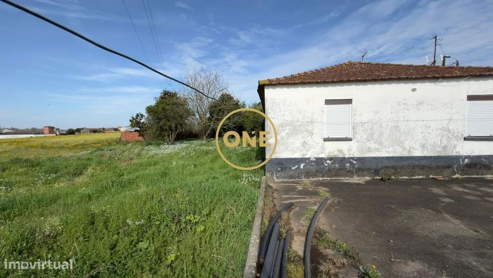 Moradia T3 em Oliveira de Azeméis para restauro