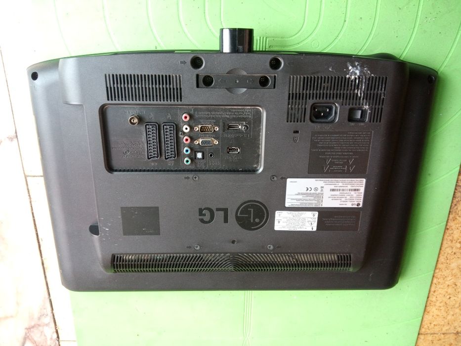 TV monitor Samsung com 22 polegadas