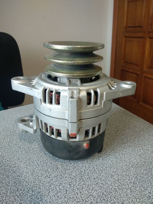 Генератор 97 42 3701 16В 65А