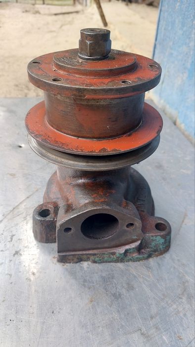 Водяна помпа на тр. МТЗ-80