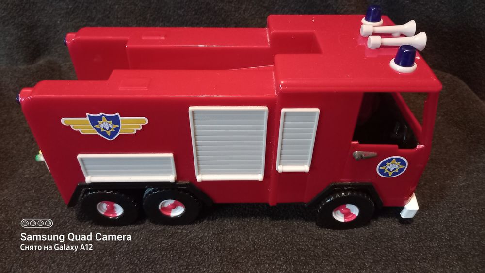 Пожарная машина пожарного Сэма