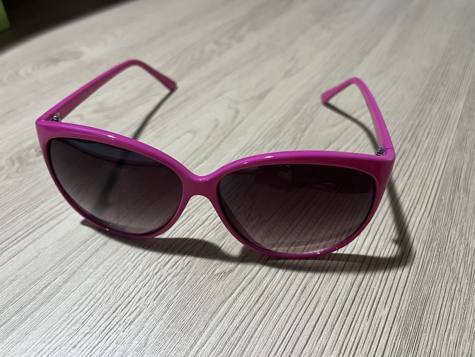 Óculos de sol cor de rosa