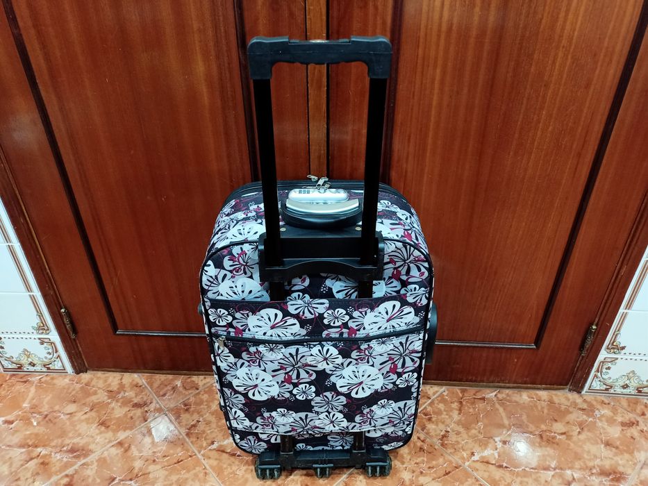 Mala malas de porão até 23 kg viagem casa quarto apartamento carro.