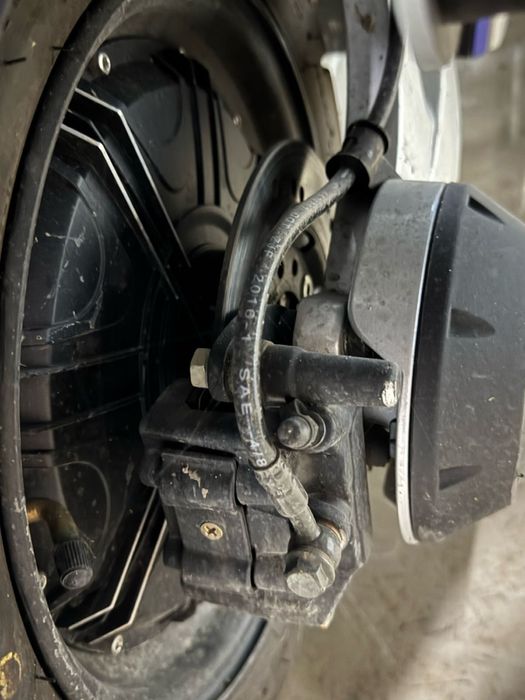 2 аккумулятори. Doohan Goodyear Ego 2. Скутер