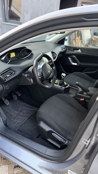 Peugeot 308 1.6 blue hdi