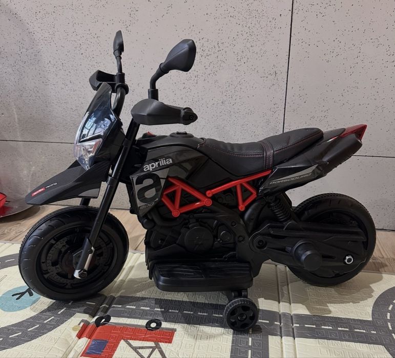 Motor na alumulator Aprilia USB bluetooth