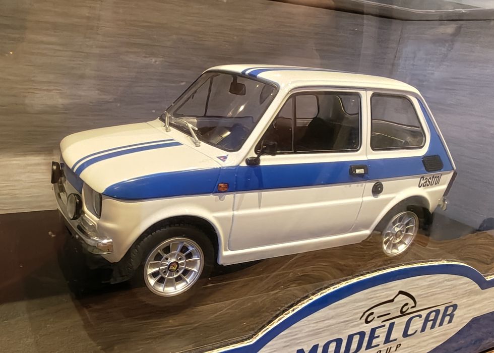 Fiat 126 MCG 1:18