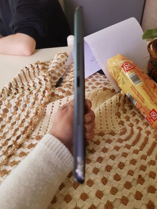 Selling iPad with new battery but no display64551193417858124