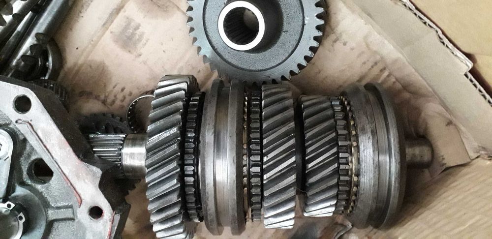 Nissan d 21 4x4 diverso material