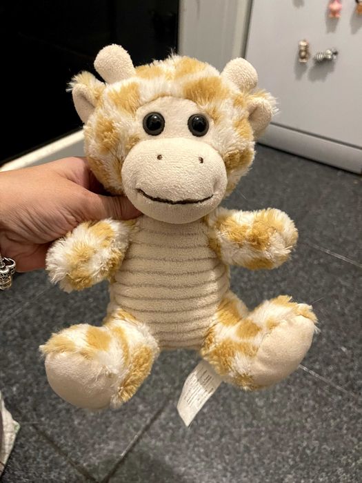 Peluche Girafa Bebé – Muito Fofa, Macia e em Ótimo Estado