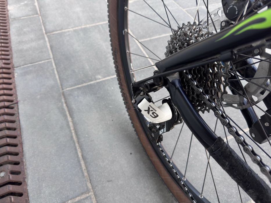 Rower mtb gravelowy z bardzo dobrym osprzetem