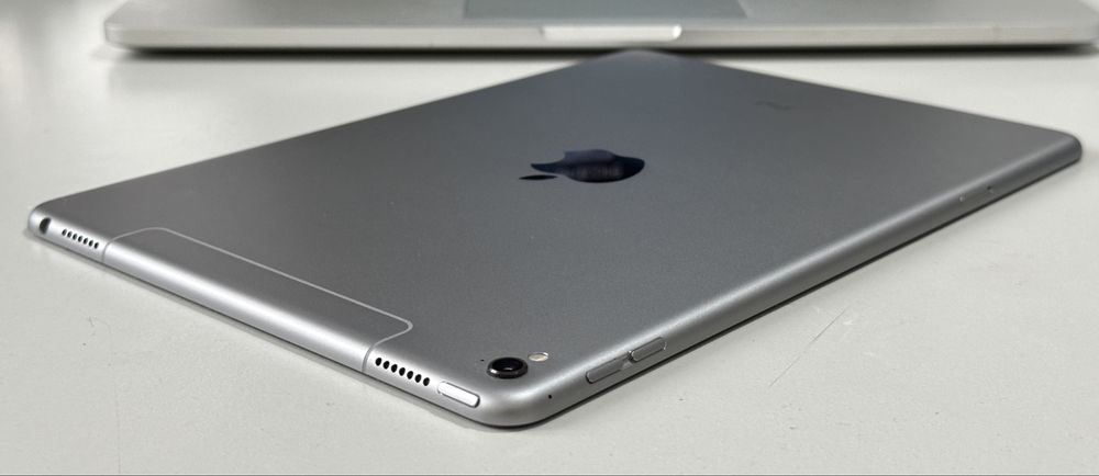 iPad Pro 9.7” 32gb wi-fi + lte A1674