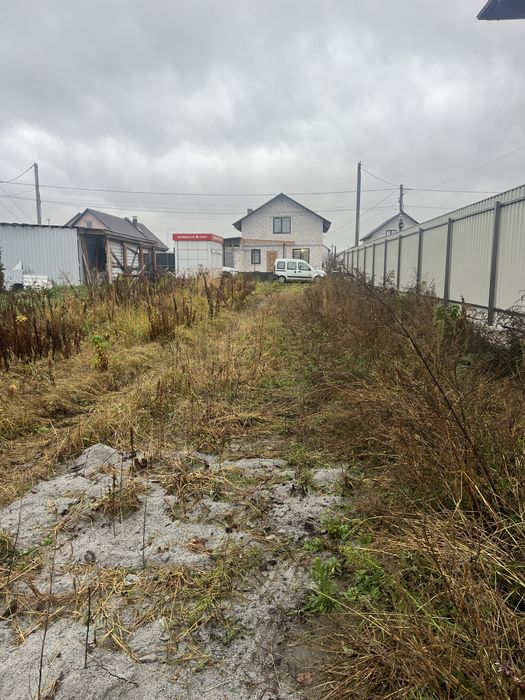 Продаж земельної ділянки 5 соток .