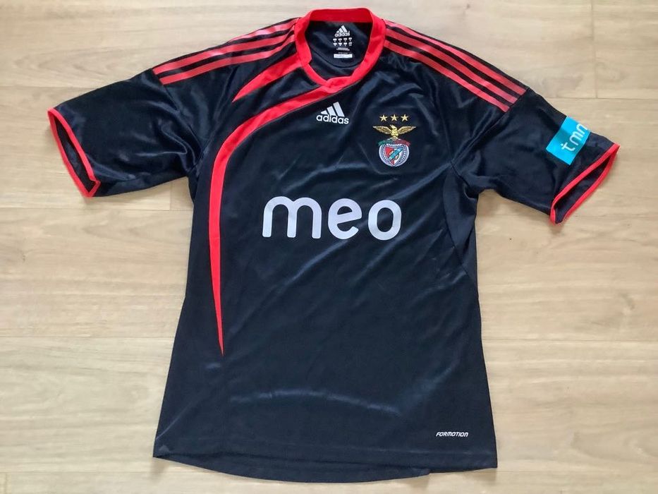 Camisola de futebol antiga usada SL Benfica